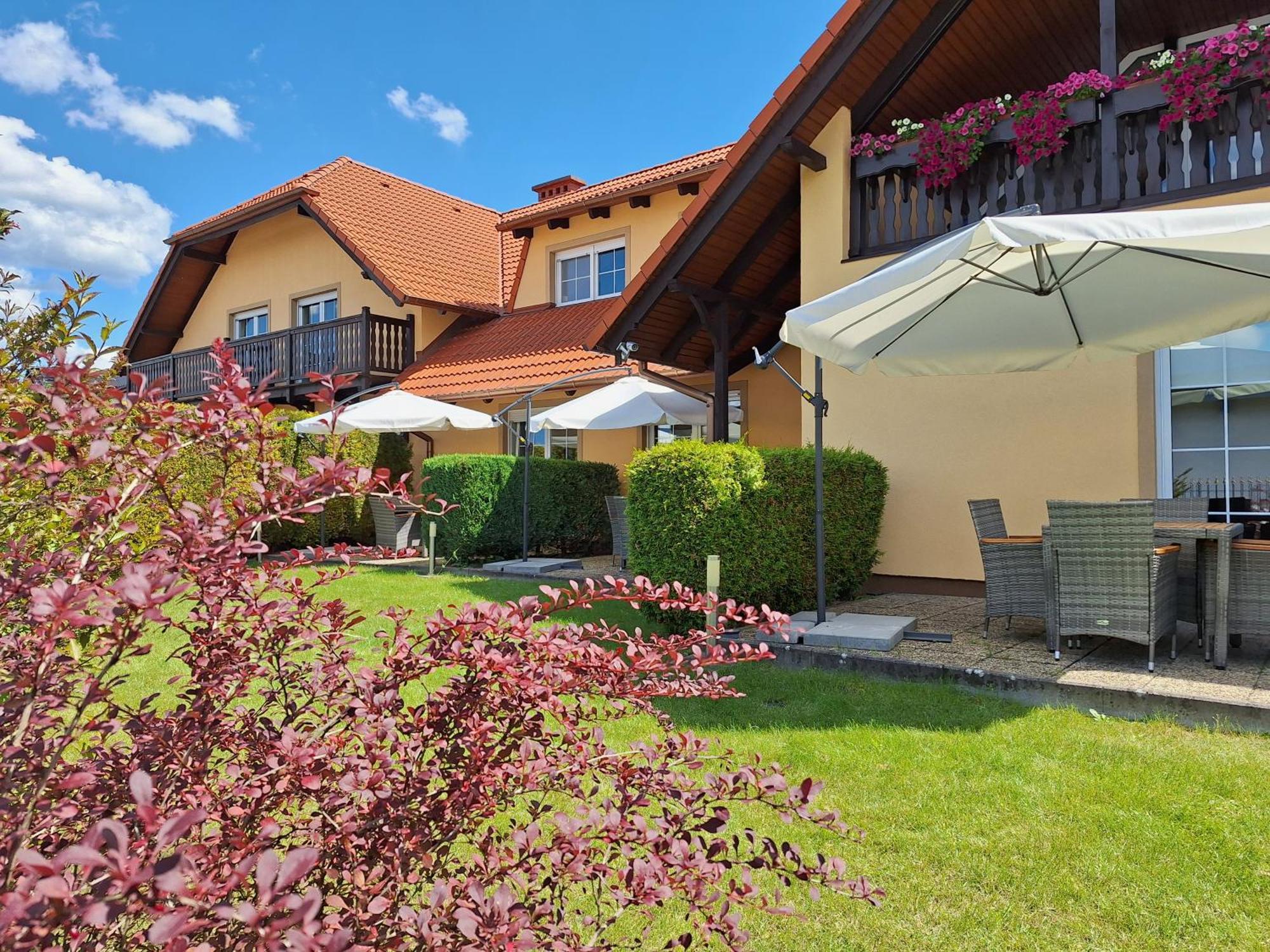 Villa Justina Charzykowy Exterior foto